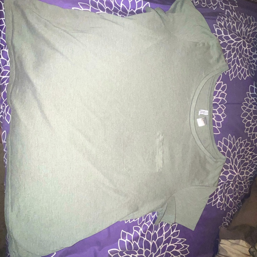 Sage T-shirt with pocket